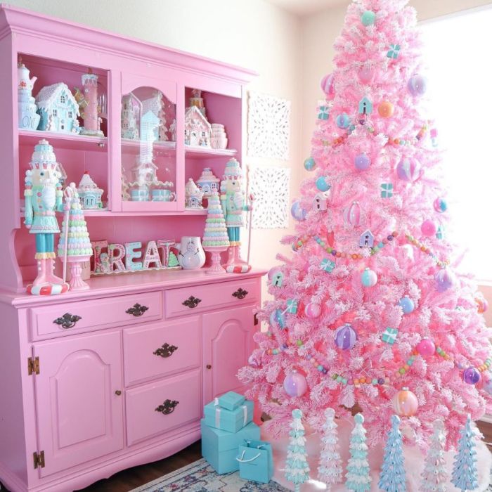 Christmas tree decoration ideas 2024